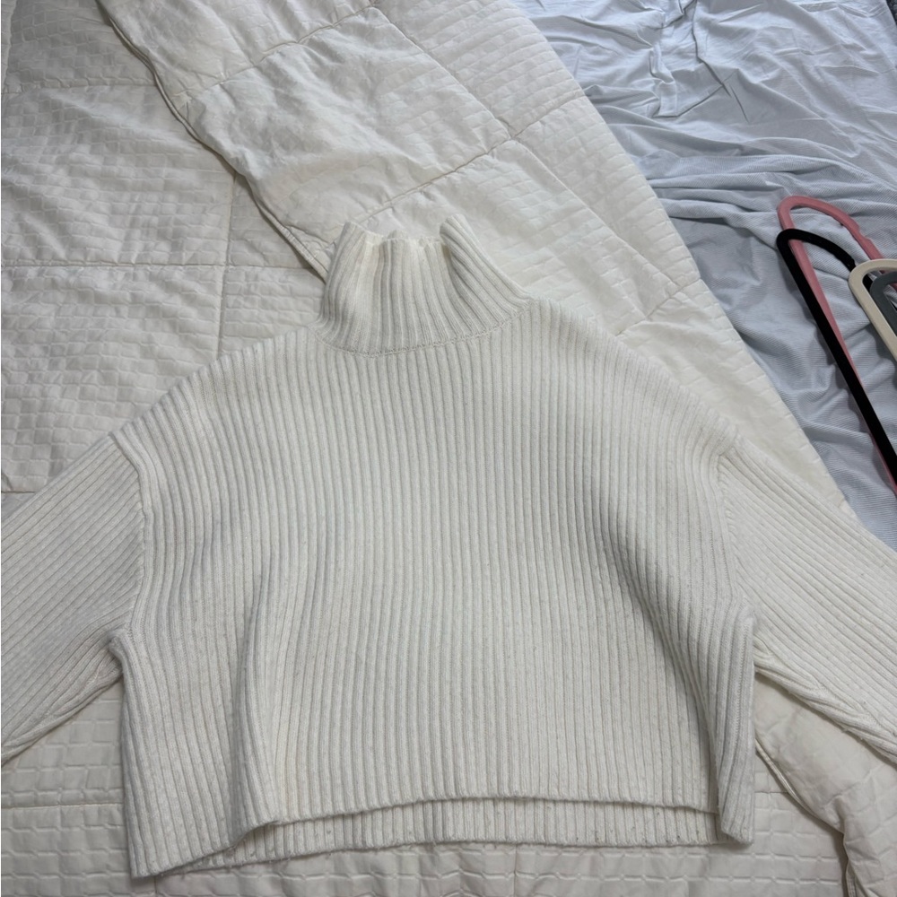 H&M Cream Ribbed Turtleneck Sweater
